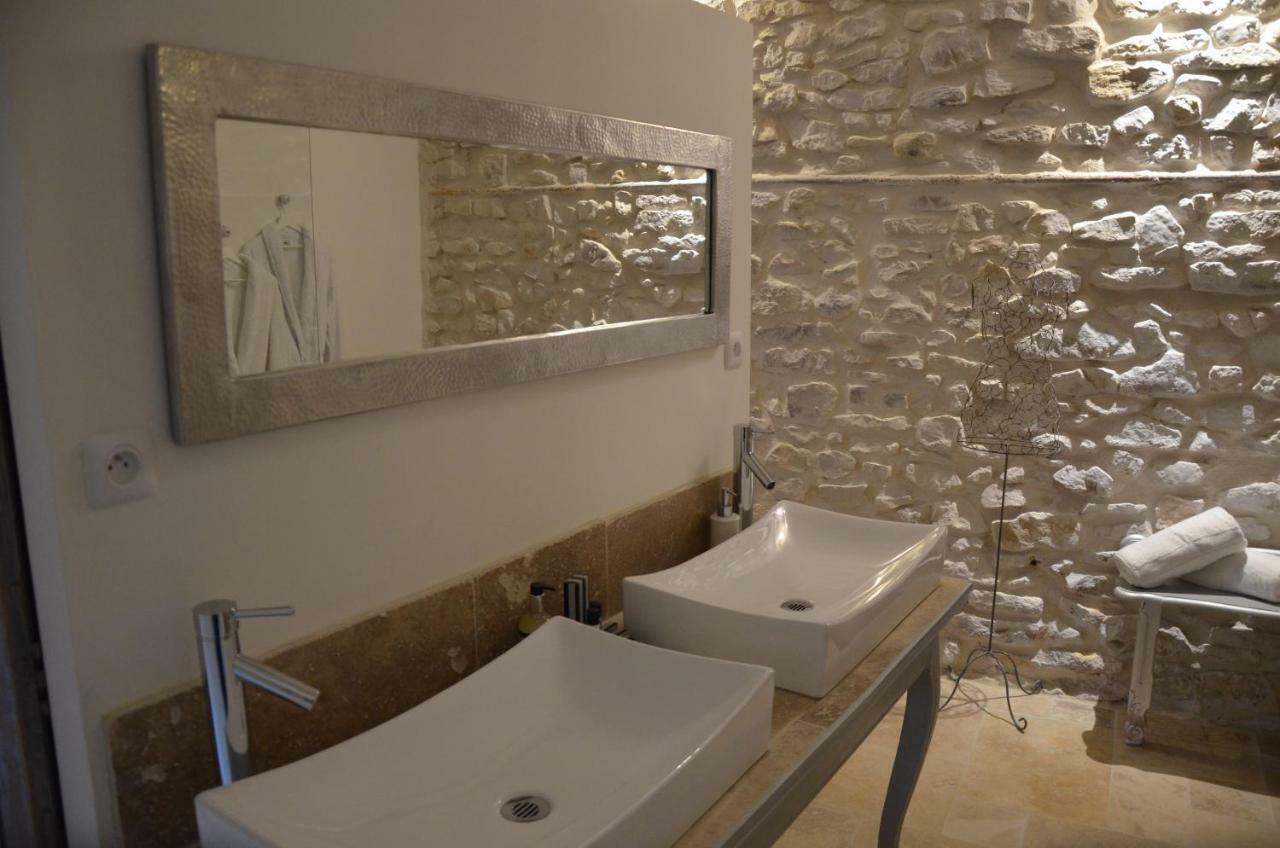 O2Suites Bernis Extérieur photo